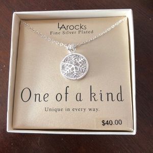 🎉NWT LA Rocks Necklace!